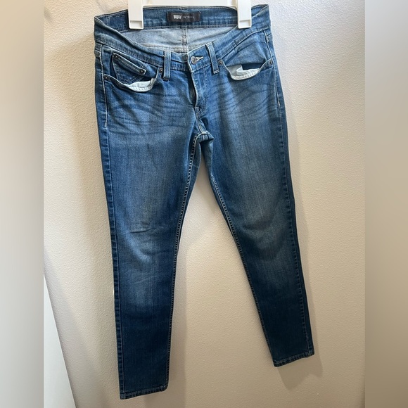 Levi's Denim - Women skinny 524 Levi’s size 5M - W27xL32